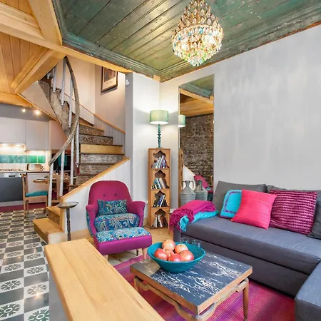 아파트 Turquoise House Featured In Elle Decor Magazine *