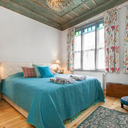 Lägenhet Turquoise House Featured In Elle Decor Magazine *