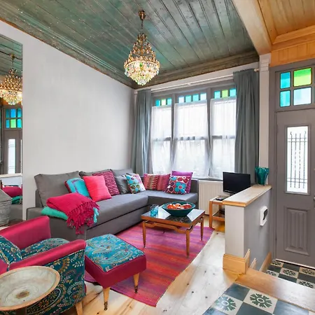 Turquoise House Featured In Elle Decor Magazine Lejlighed Istanbul